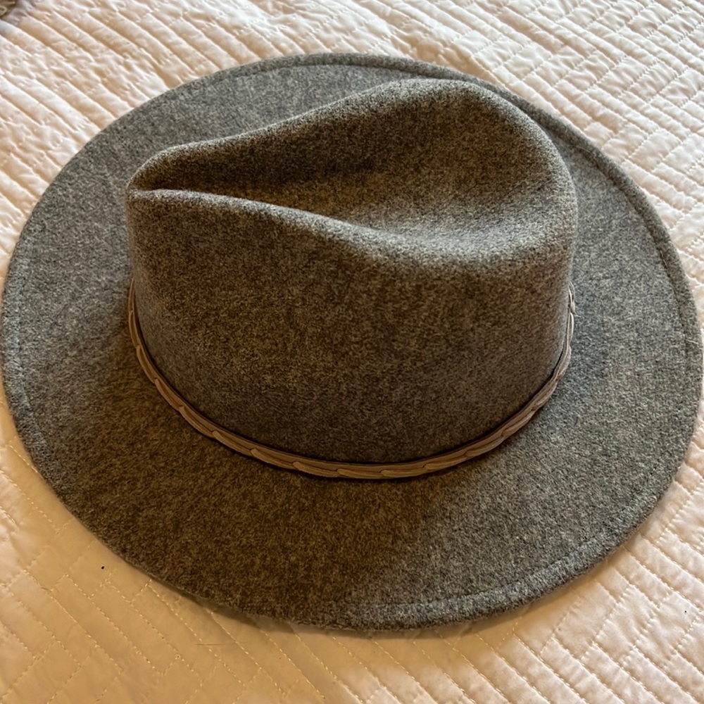 Grey fedora